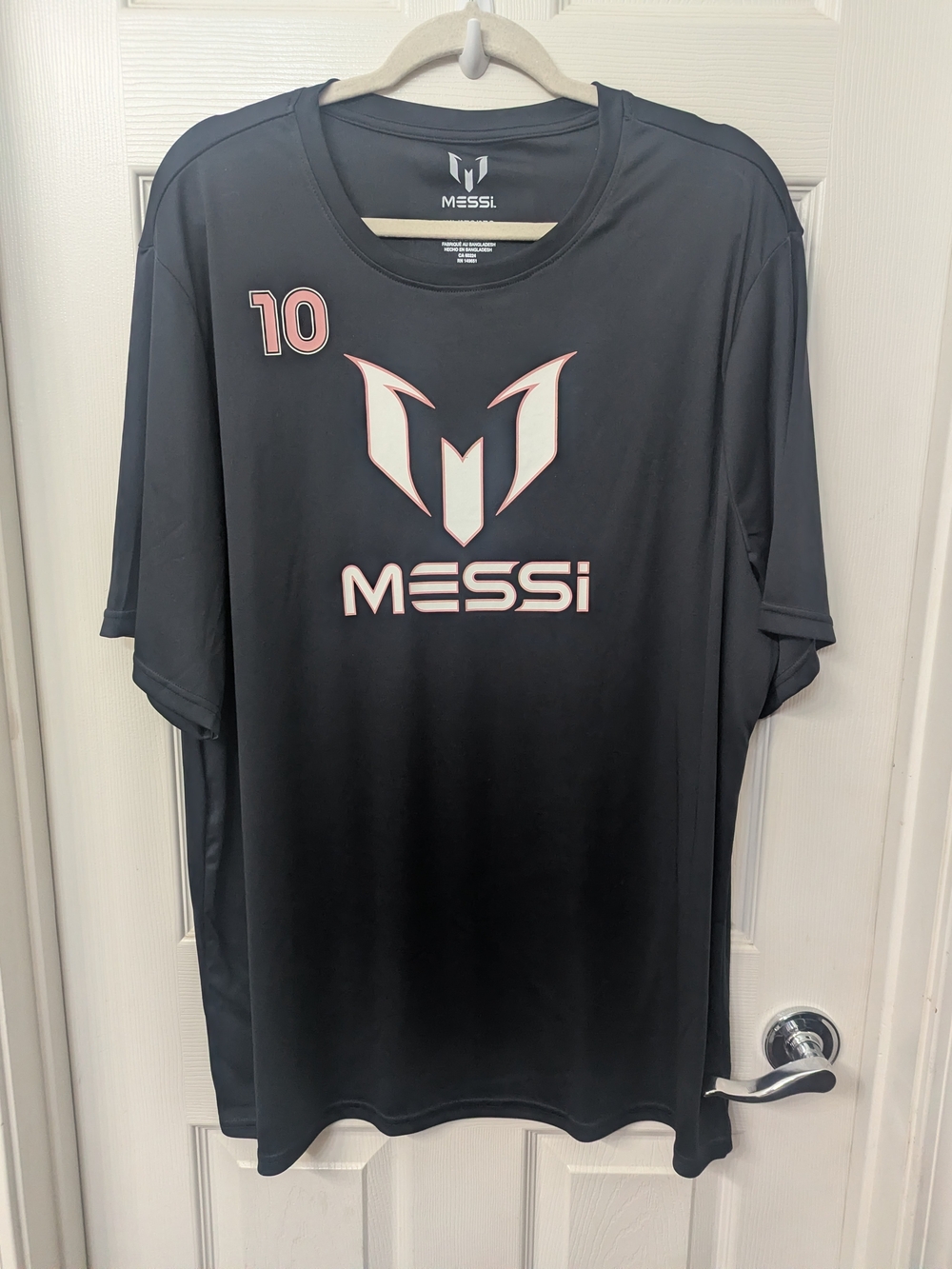 MESSI Men's Black Short-Sleeve Performance Tee with Pink Accents